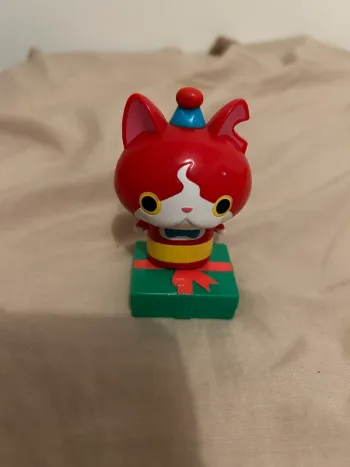 Personnage / figurine yo kai Watch s’ouvre avec le cadeau Mc Donald