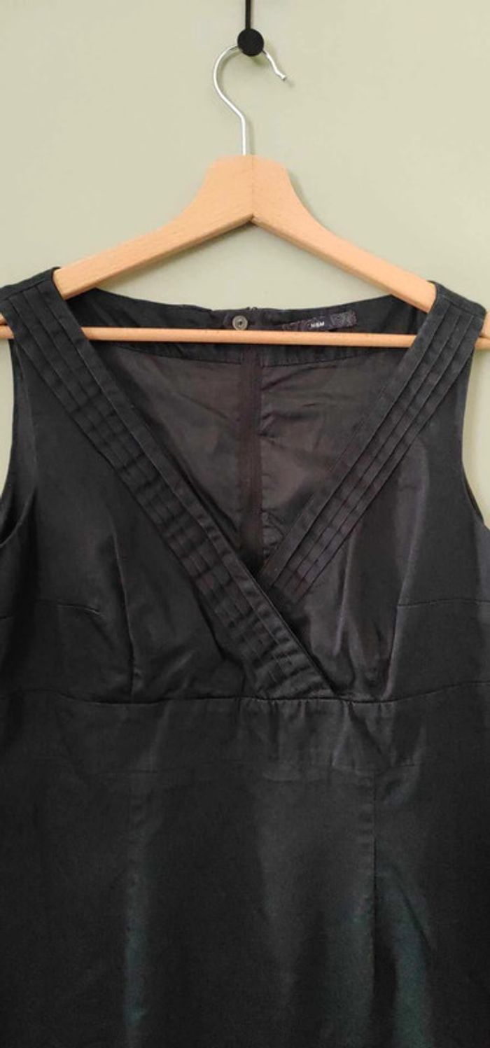 👗Robe noire T42 H&M - photo numéro 2