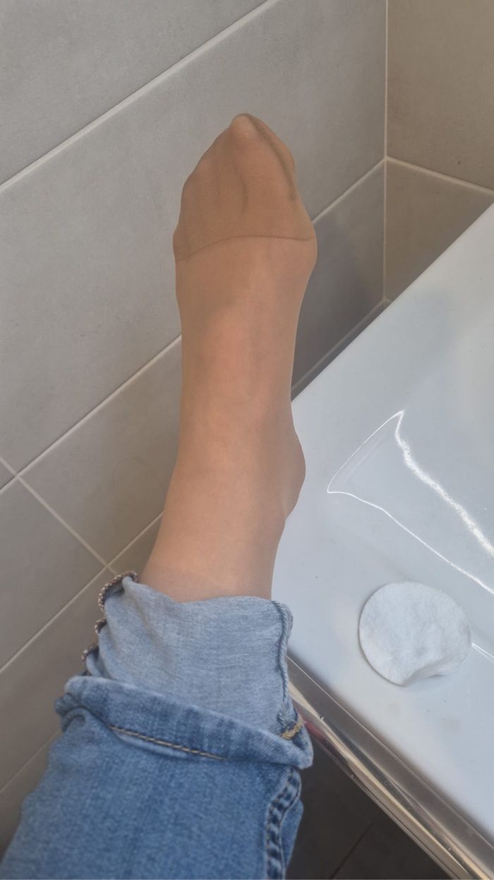 Mi bas beige porté