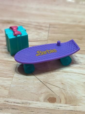 Mattel Barbie skateboard et cadeau