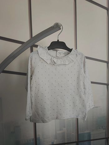 T-shirt manches longues blanc a pois taille 24 mois