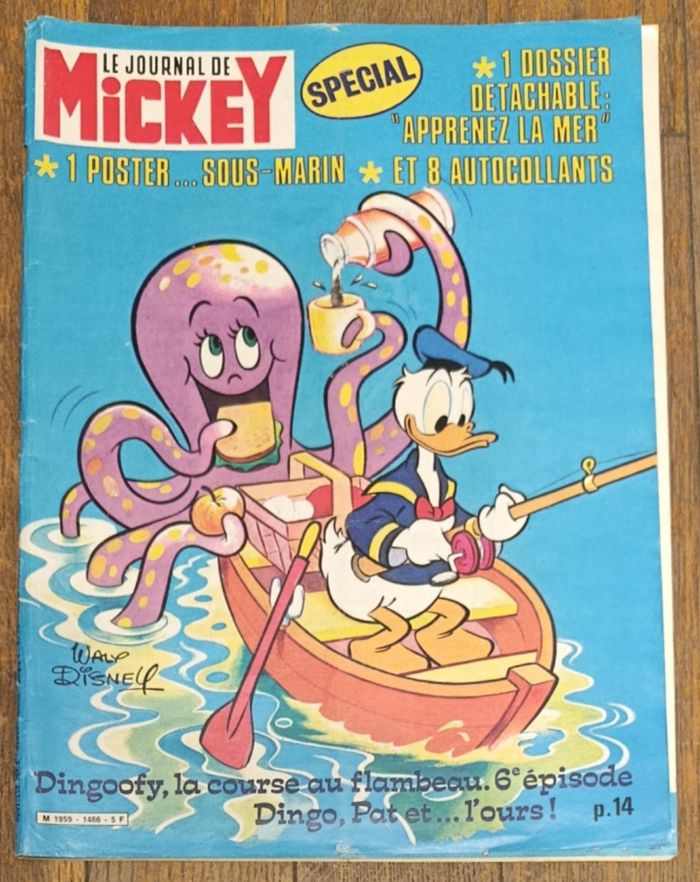 Ancien Journal de Mickey avec cadeau Dossier la mer Poster + vignettes N°1466 1980 vintage - photo numéro 2