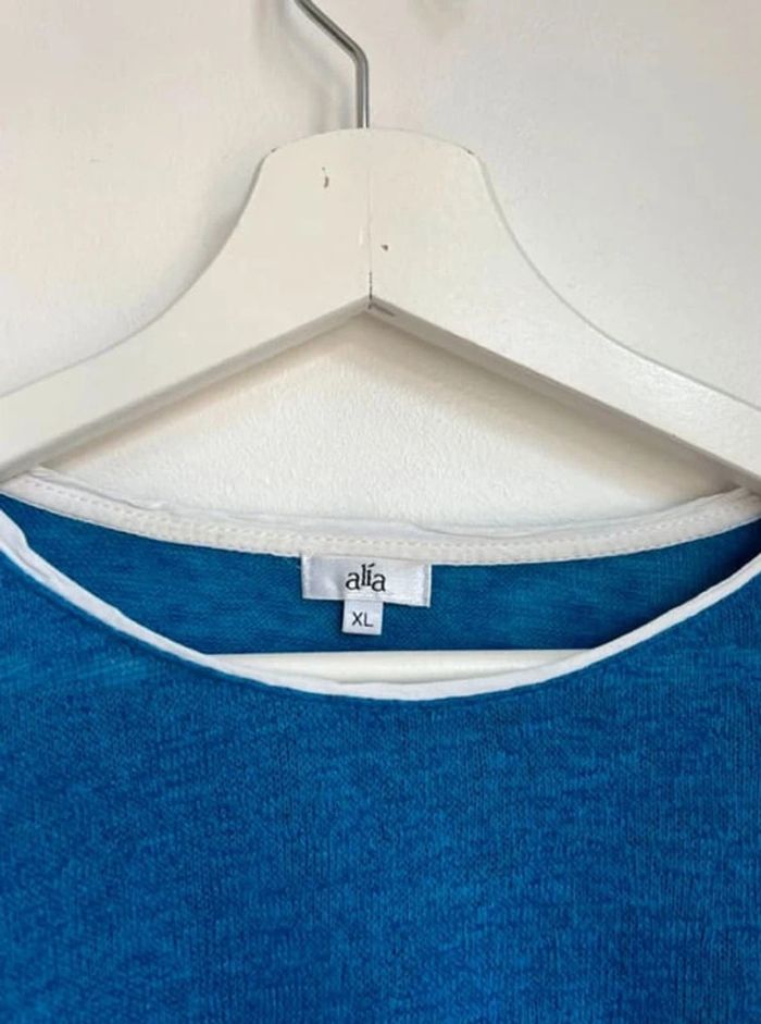 Pull bleu volant blanc - photo numéro 4