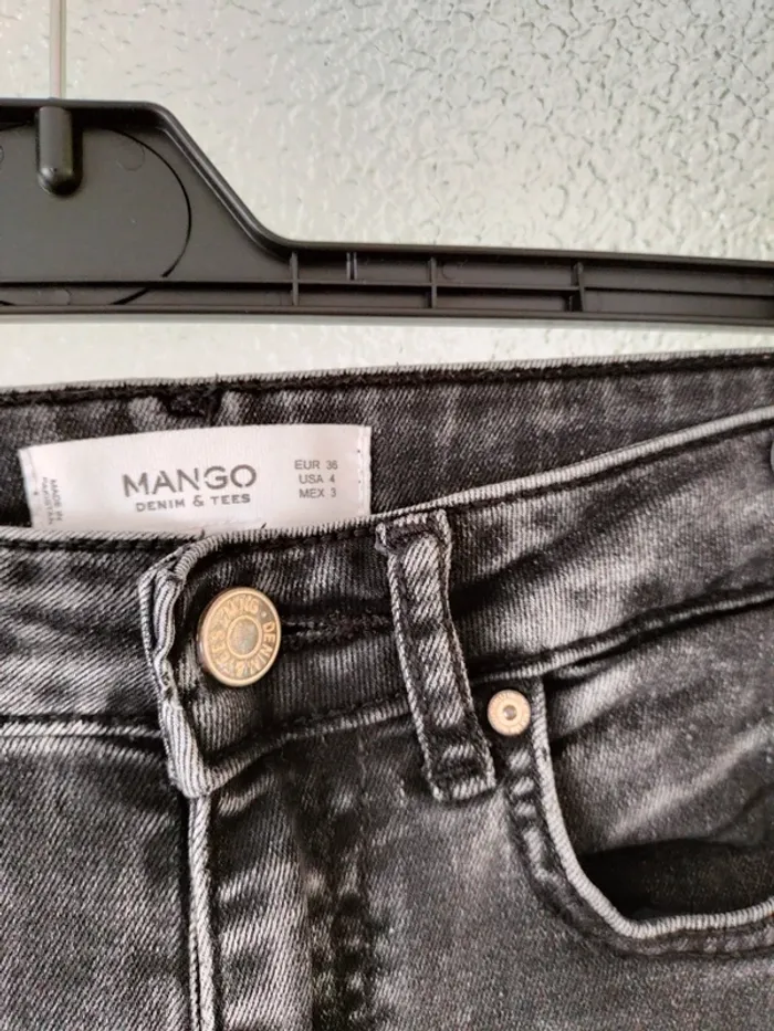 Jeans skinny noir Mango taille 36