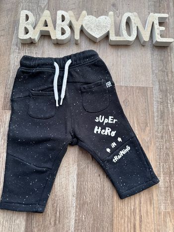 - Pantalon Kiabi      - 6 mois - Très bon état