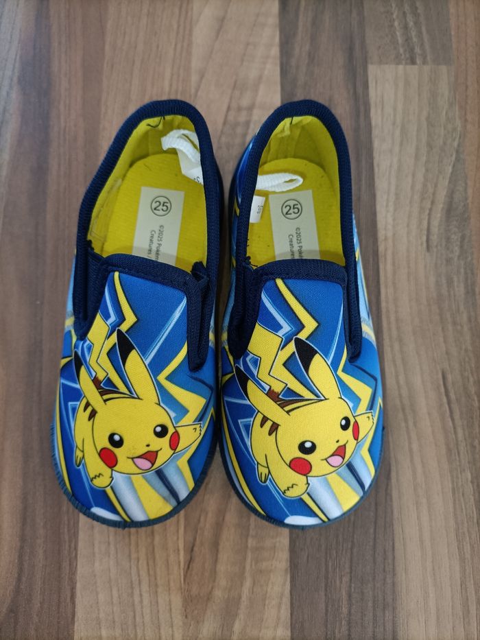Chaussons pokemon 25 - photo numéro 2