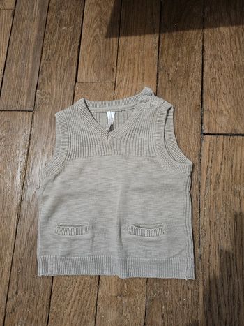 Pull col v sans manches