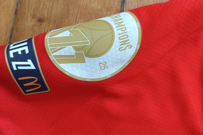 Maillot PSG Dembélé PSG taille 8 ans modèle rouge + Étoile brodée - photo numéro 5