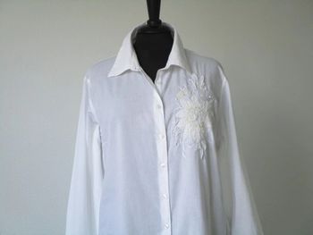Chemise blanche vintage fleur 40/42 TBE