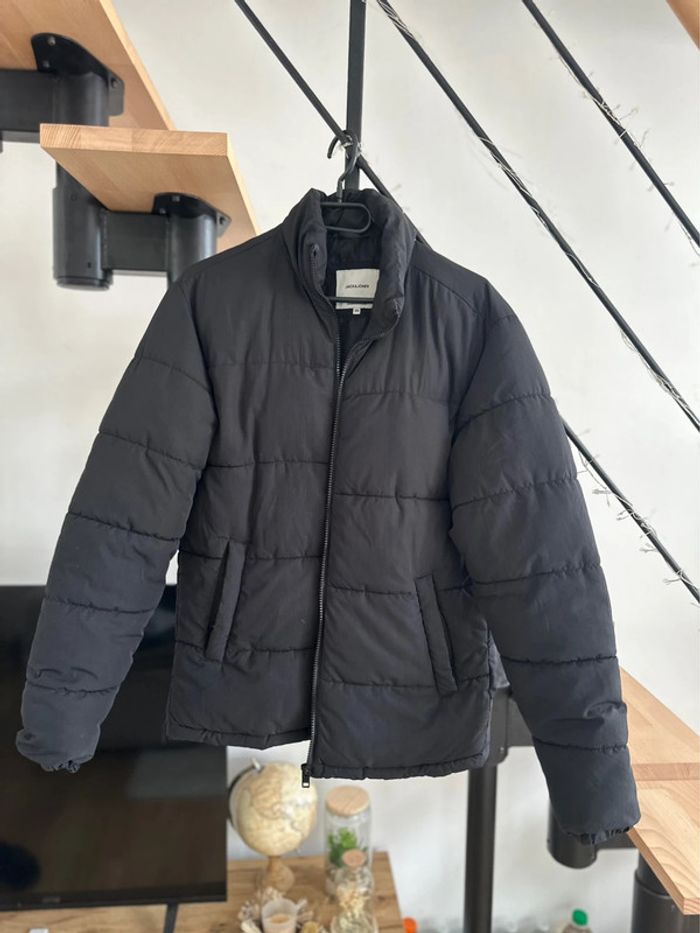 Doudoune noire Jack & Jones – Taille XS – Classique et chaude