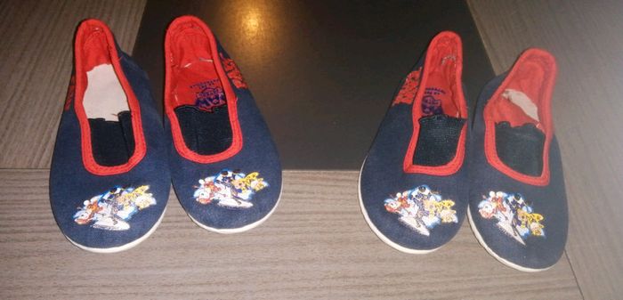 Lot de 2 paires de chausson pointure 26 jumeaux