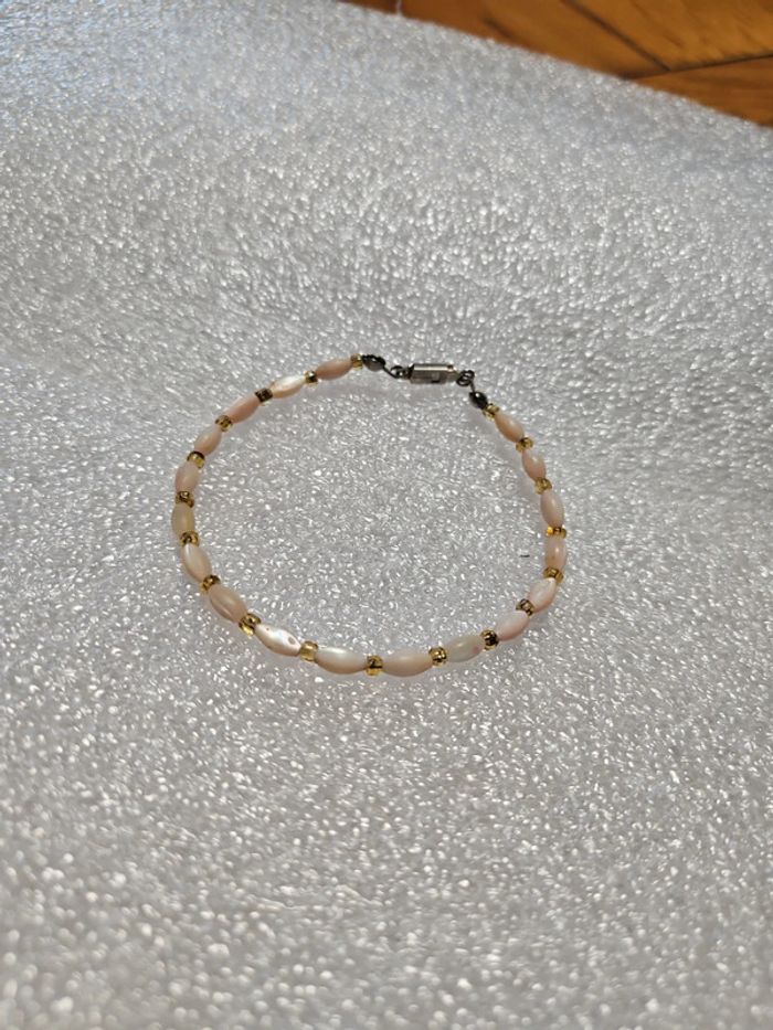 Bracelet perles nacrées