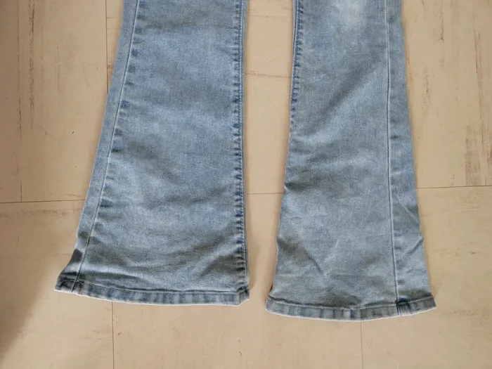 Jeans pattes éléphant - photo numéro 3