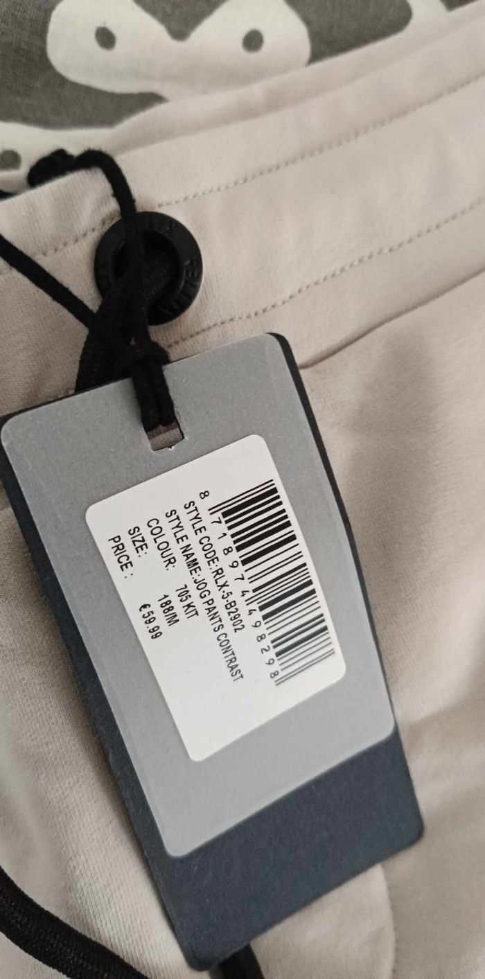 Training rellix taille 188( 17 ans ) et plus - photo numéro 5