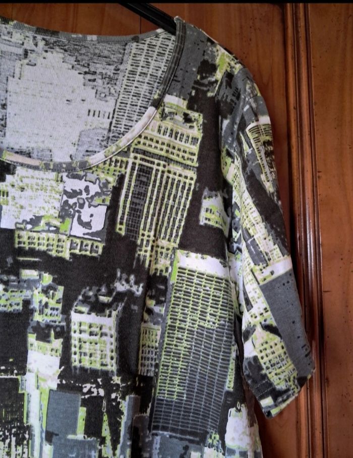 Tee-shirt NEUF pour femme taille 50 - photo numéro 4
