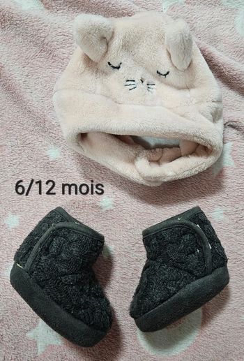 Lot chaussons et bonnet chat. Taille 6/12mois.