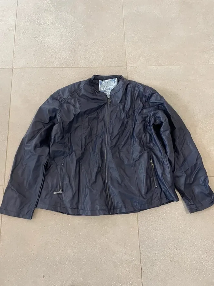 Veste Navy Atlas For Women, très bon état, taille 54/56 juste une petite trace