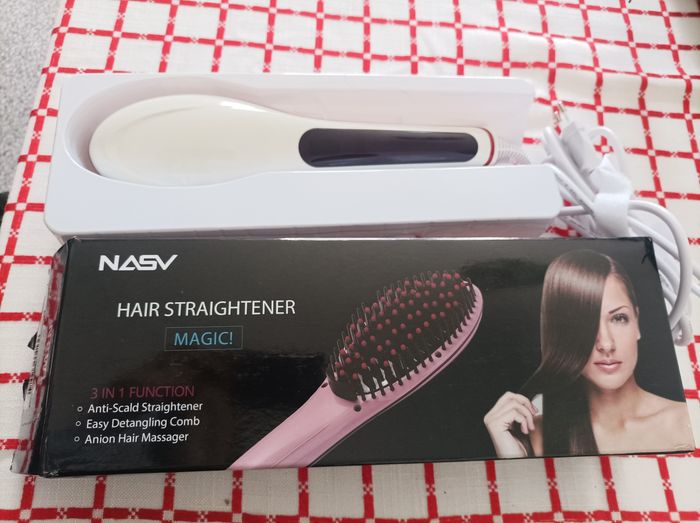 Broos cheveux NASV - photo numéro 2