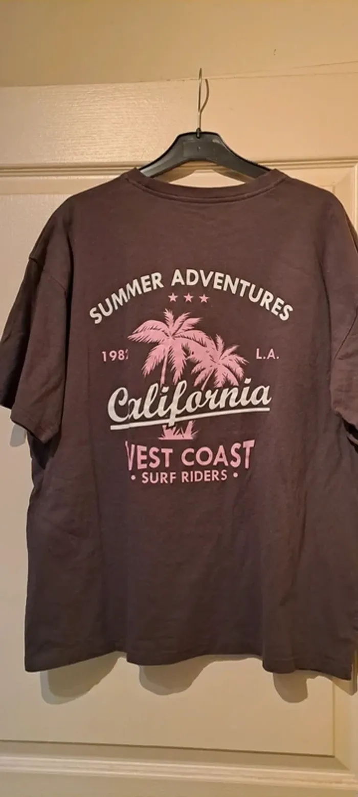 T Shirt marron/kaki California Dreaming - Marque Shein - Taille 36 - Très bon état. - photo numéro 5