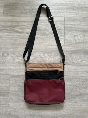 Sac bandoulière bordeaux beige et noir Lancaster