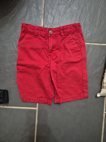 Short rouge
