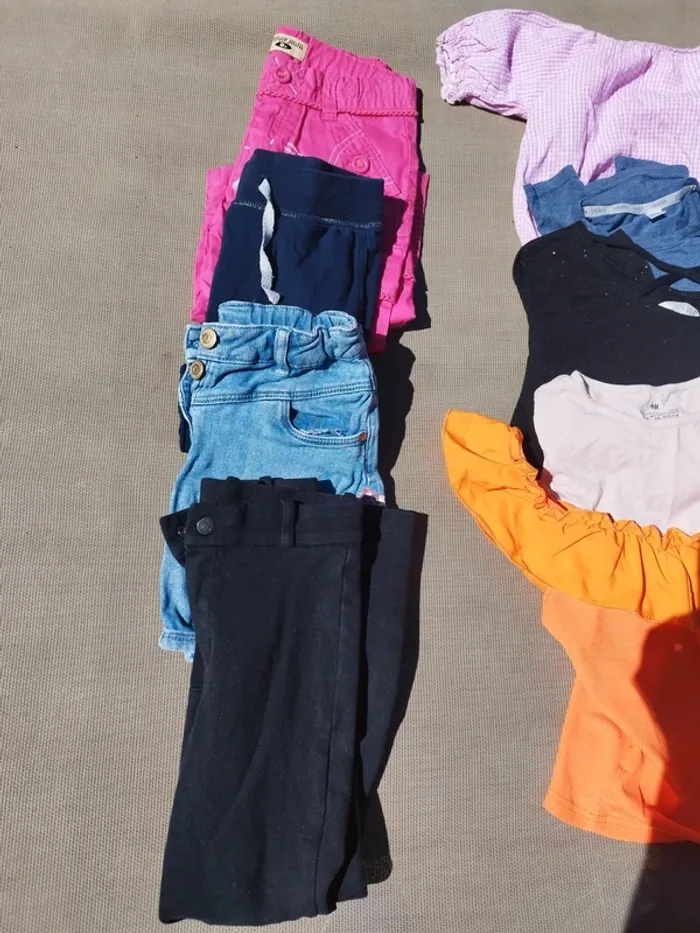 Lot de vêtements 8 ans - photo numéro 2