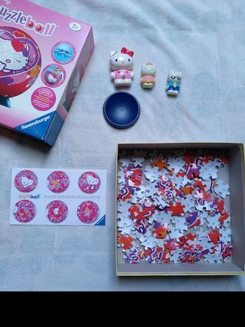 Puzzle ball Hello Kitty et figurines
