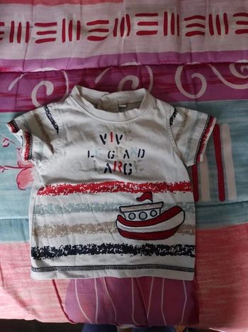 Tee shirt