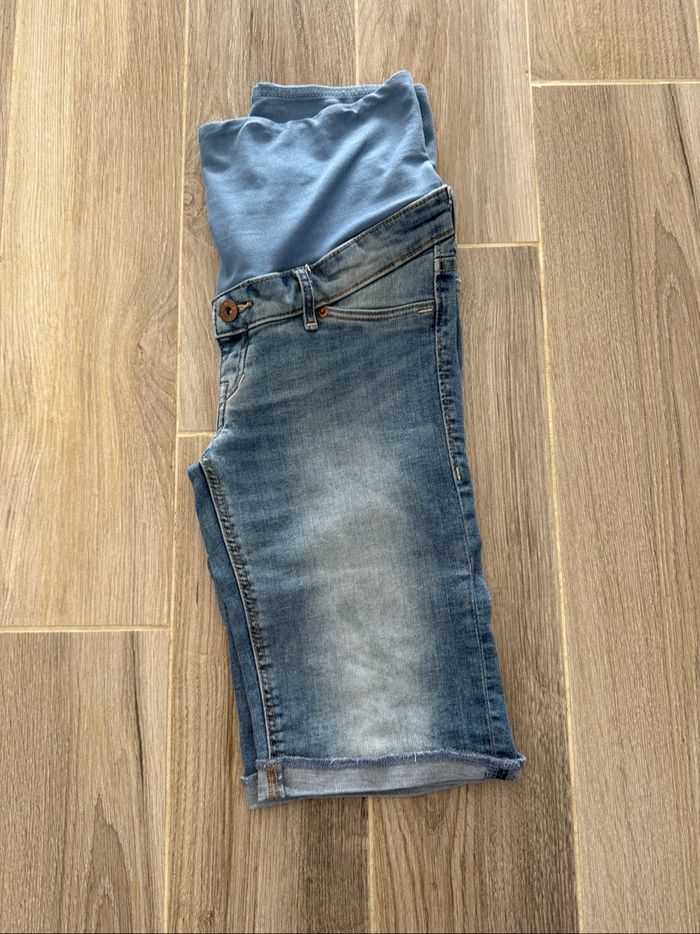 Joli short jeans femme grossesse maternité T36 H&M mama - photo numéro 3