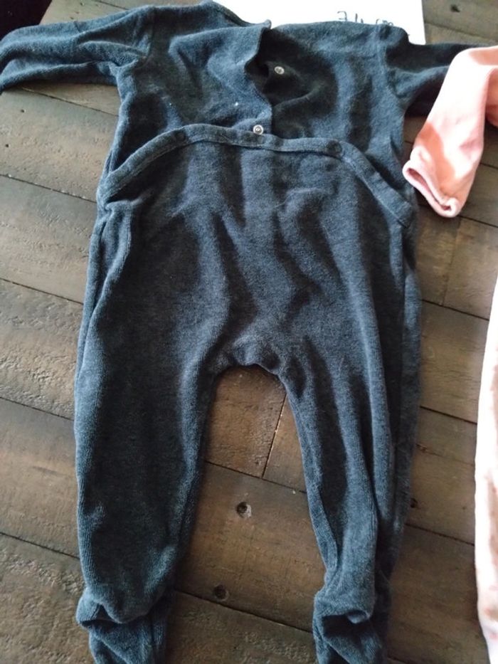 Lot de deux pyjamas fille et une offert bébé fille 9 mois - photo numéro 11