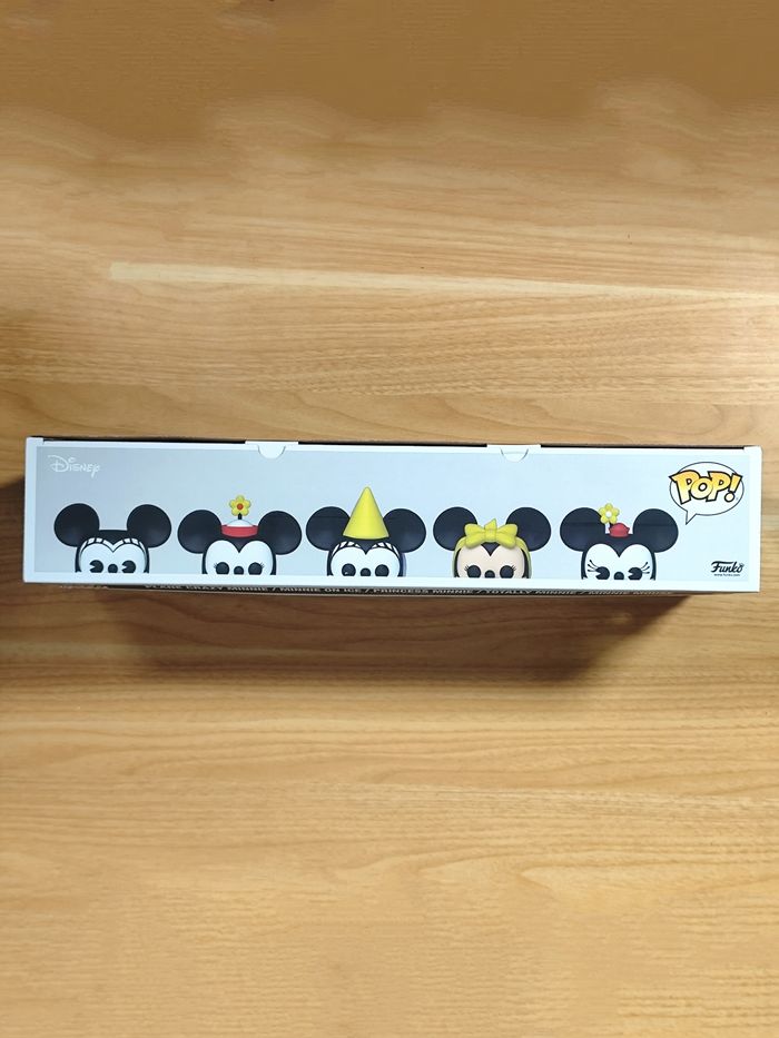 Funko Pop! Plane Crazy Minnie / Minnie On Ice / Princess Minnie / Totally Minnie / Minnie Mouse - 5 Pack (Walt Disney Archives) - photo numéro 8