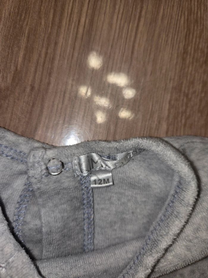 Joli pyjamas / grenouillère en velours fille 12 mois - photo numéro 5