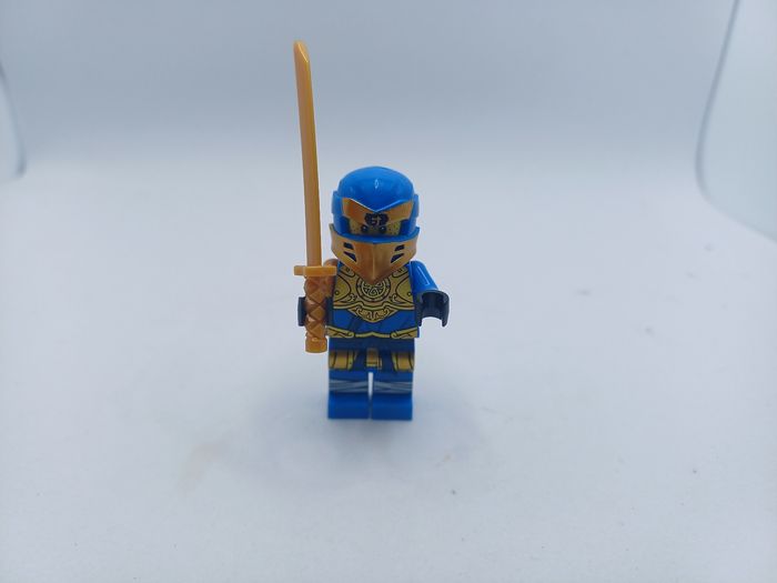 Jay et Armure Ninjago Legacy sur socle - photo numéro 7