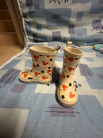 Bottes Mickey taille 21
