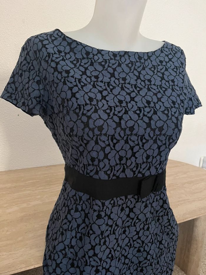 Robe 1.2.3 dentelle taille 42💫bleu noir 💫manches courtes - photo numéro 2