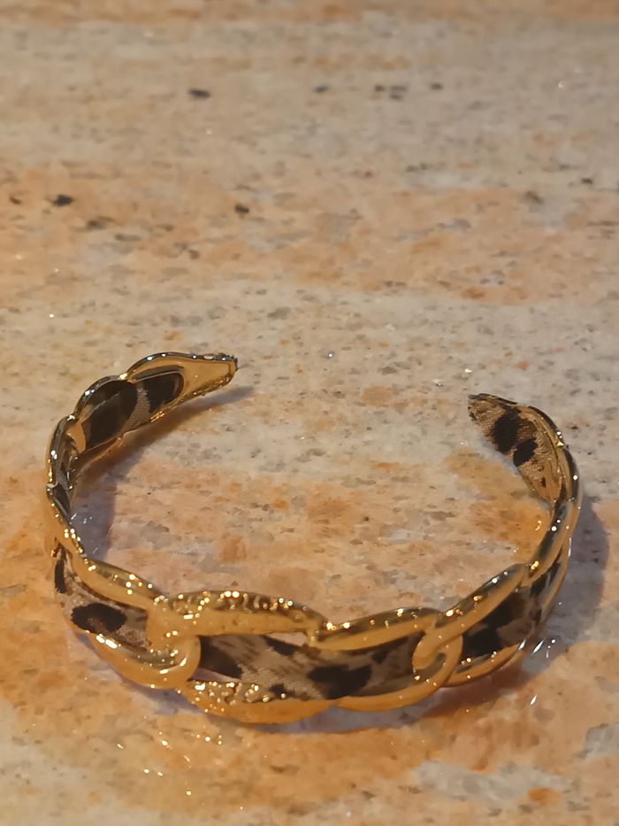 Bracelet original métal et tissu imprimé léopard tendance - photo numéro 3
