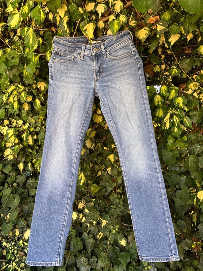 Jean levis 714 straight taille 24 longueur 30