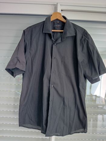 Chemise manche courte. Taille 5. P