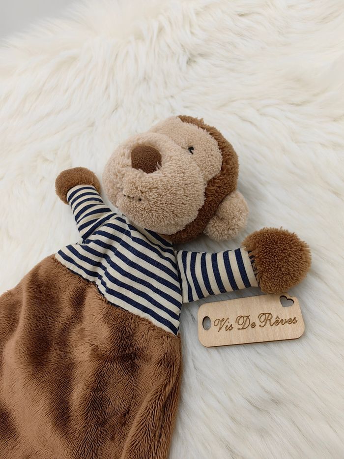 Doudou Singe marron rayé bleu blanc Jellycat - photo numéro 2