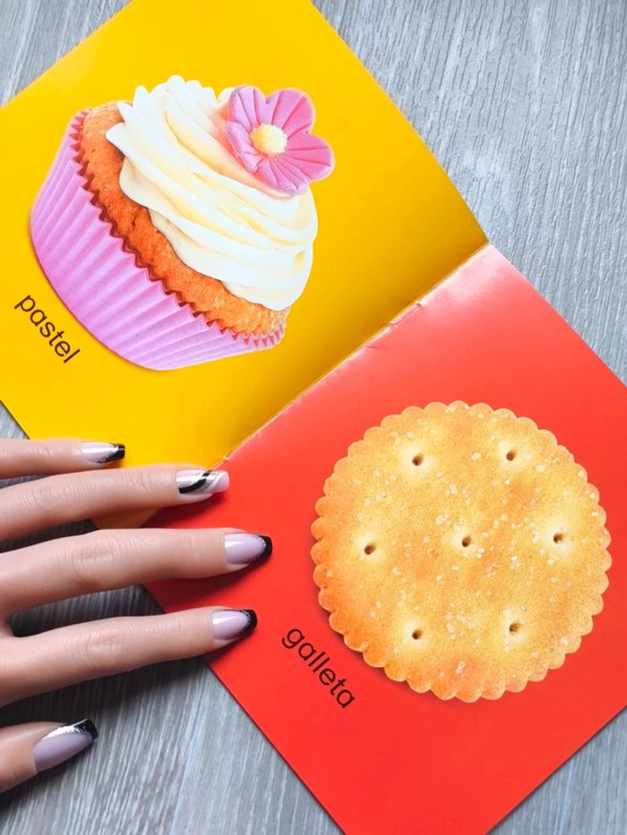 Mis primeras comidas, mes premiers repas en espagnol - photo numéro 3