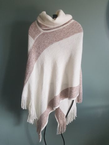 Poncho écharpe avec col