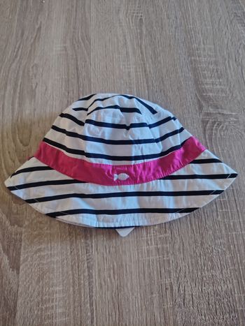 Chapeau fille week-end à la mer taille 4 neuf avec étiquette