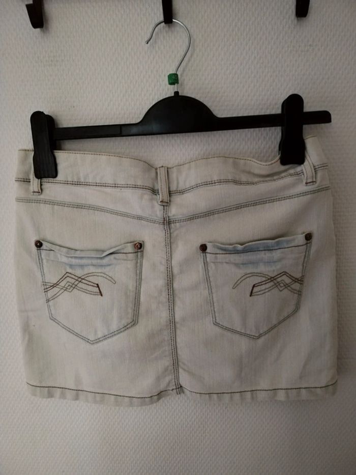 Jupe jean bleue clair - photo numéro 2