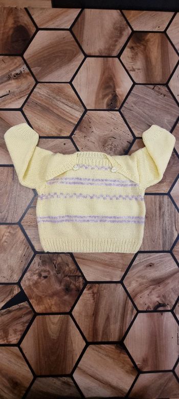 Pull en tricot 3-6 mois TBE