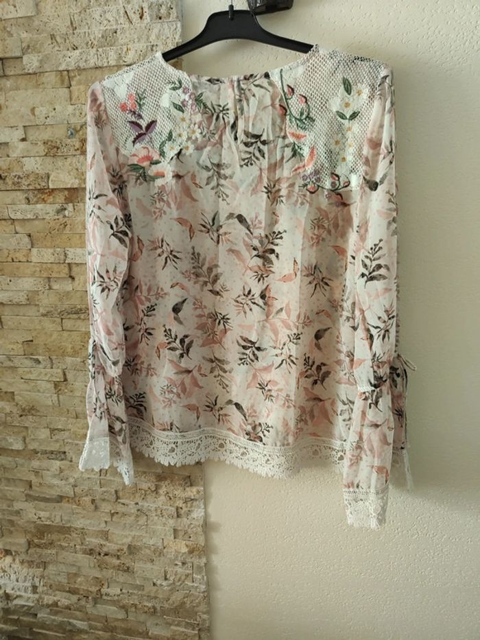 Jolie haut broderie dentelles - photo numéro 12