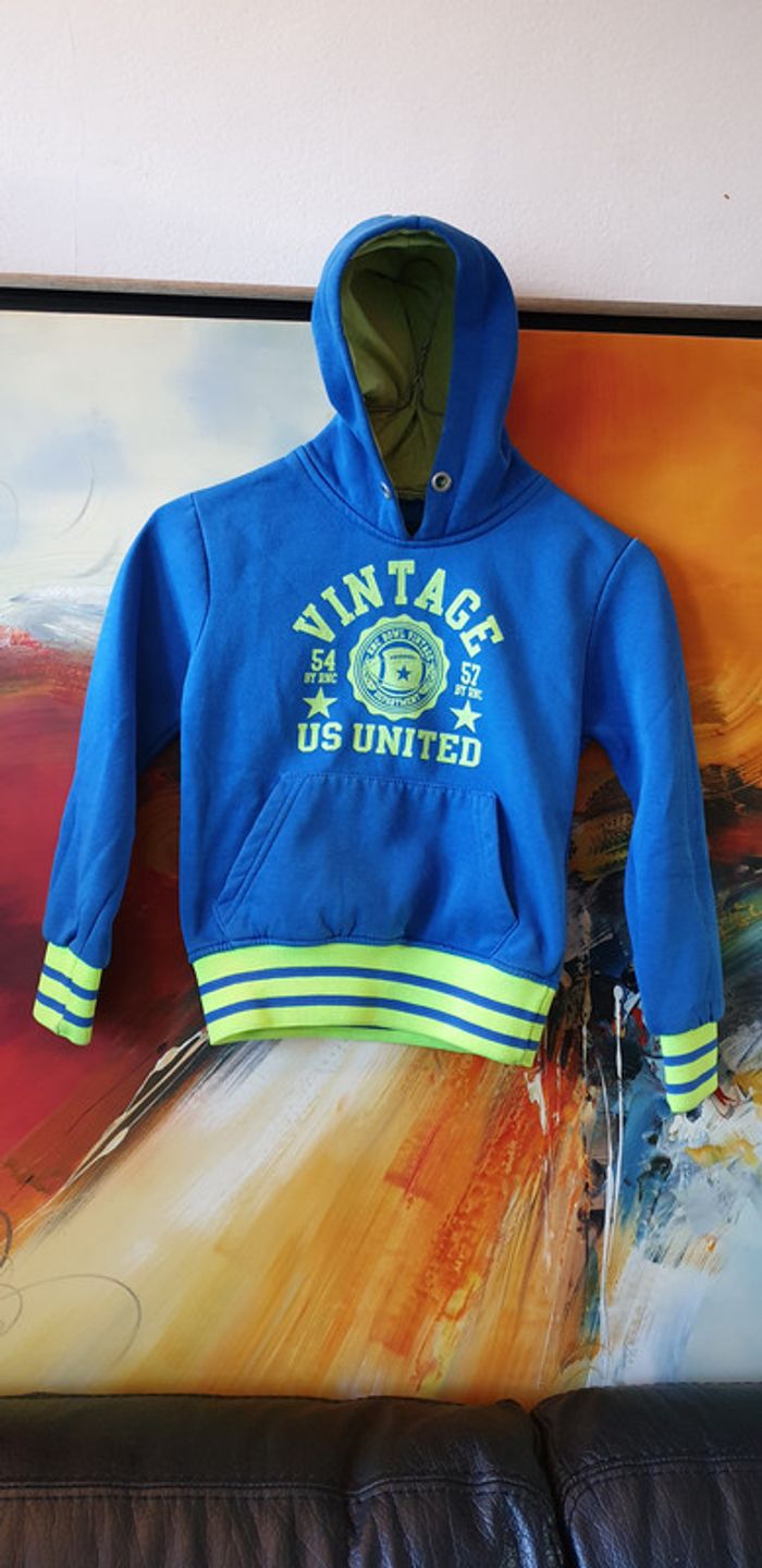 Tres beau sweat chaud 4 ans