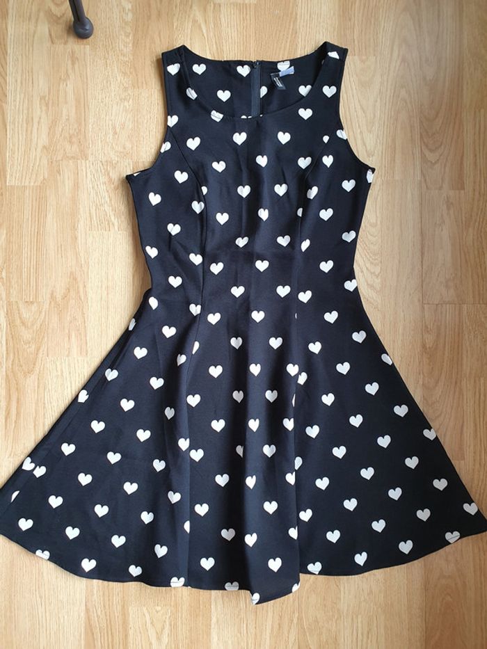 robe patineuse noire coeur h&m