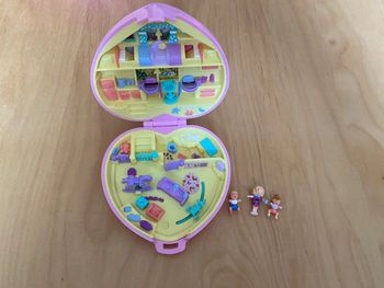 Polly pocket