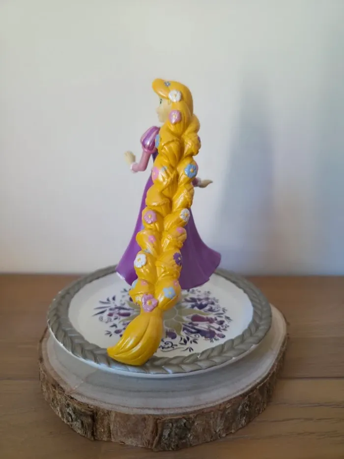 Raiponce figure anniversaire 10 ans disney japon - photo numéro 2