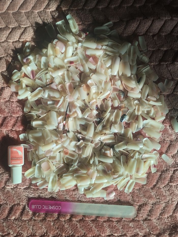 Faux ongles - photo numéro 4